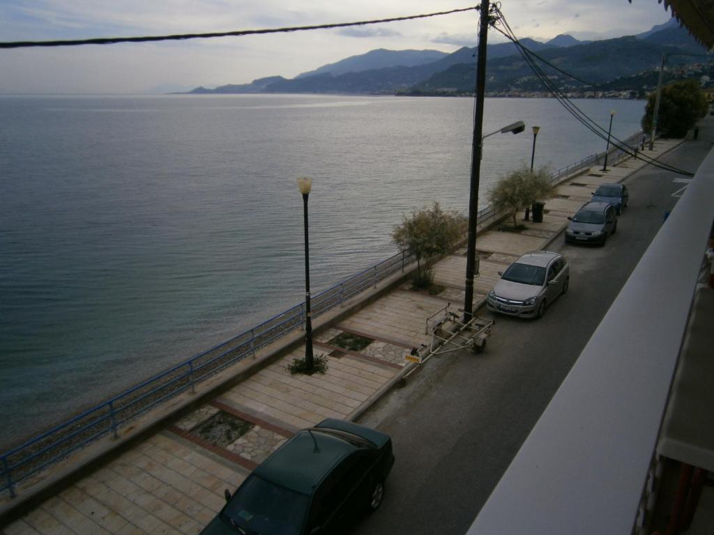 Antonios Rooms Akrata Luaran gambar