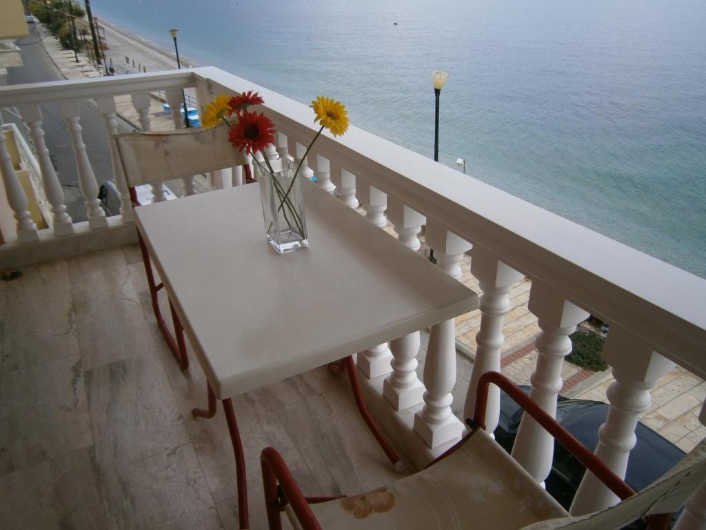 Antonios Rooms Akrata Bilik gambar