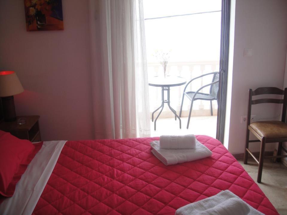 Antonios Rooms Akrata Bilik gambar