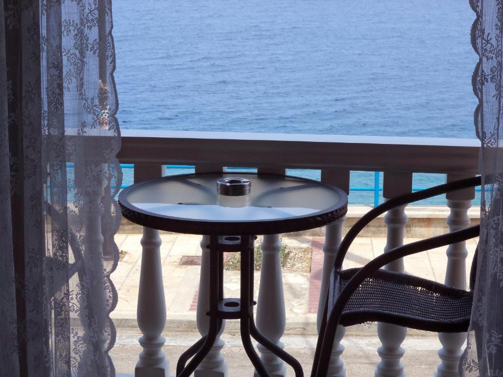Antonios Rooms Akrata Luaran gambar